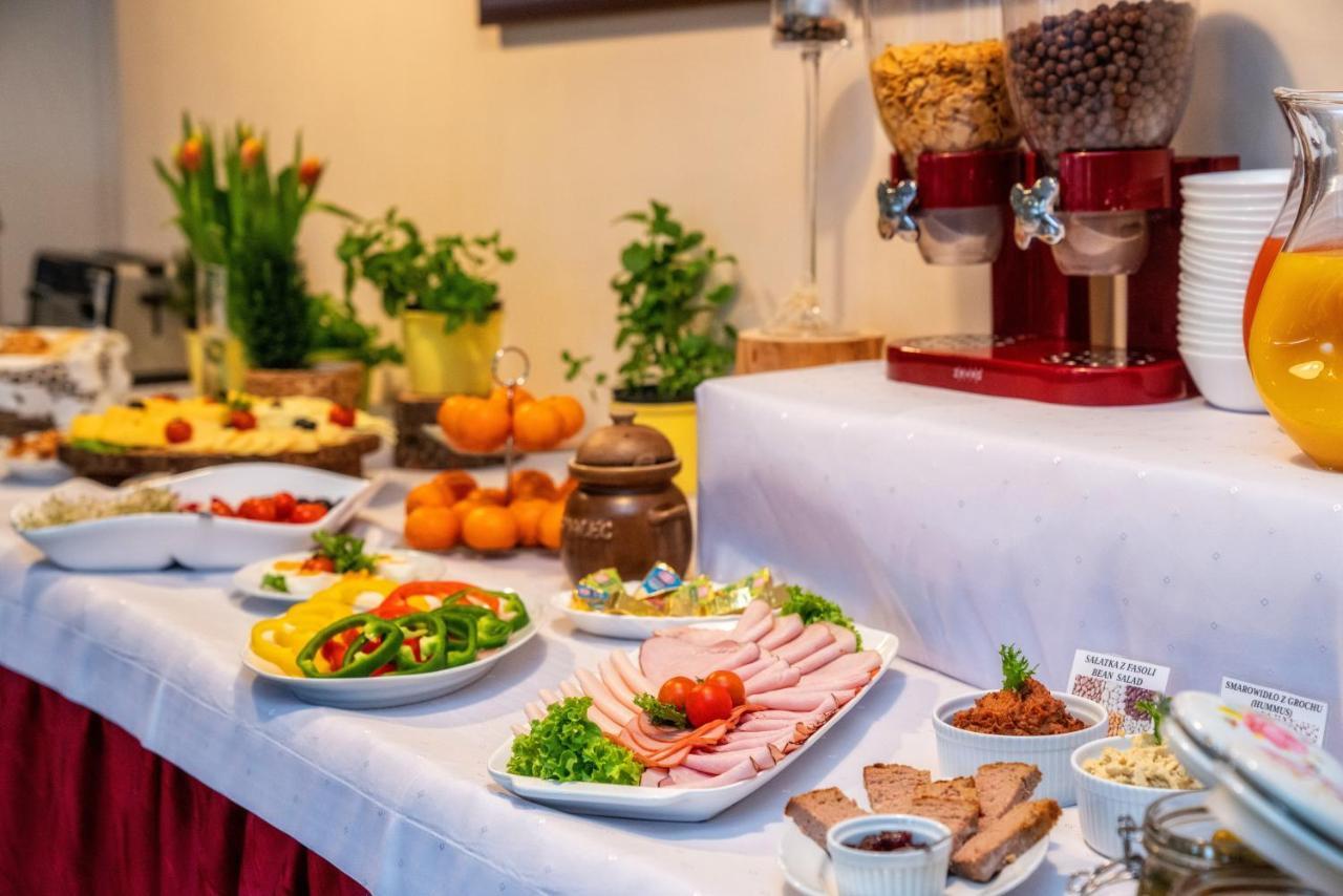 Hel Aparthotel Zakopane Bagian luar foto